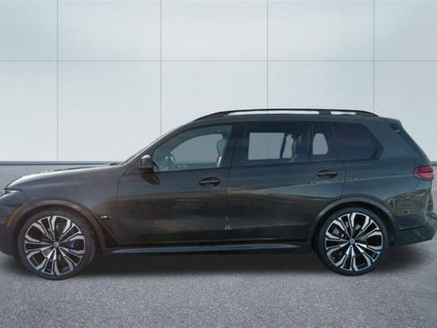 Used 2023 BMW X7 M60i w/ Executive Package image 2