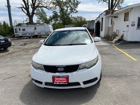 Used 2010 Kia Forte EX FWD image 3