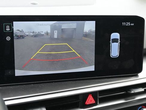 Used 2024 Kia Sorento S image 31