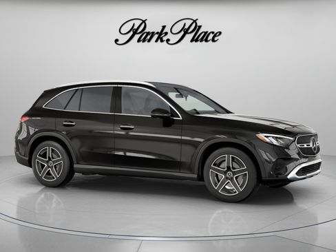 Used 2026 Mercedes-Benz GLC 300 4MATIC image 29