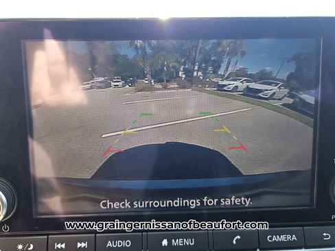 Used 2022 Nissan Rogue SV w/ SV Premium Package FWD image 9