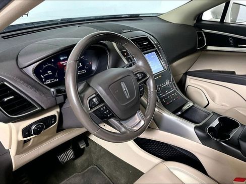 Used 2020 Lincoln Nautilus FWD image 10