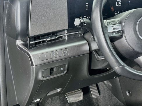 Used 2025 Hyundai Kona SEL FWD image 17