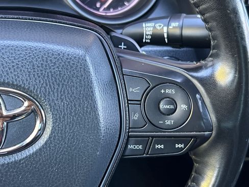 Used 2022 Toyota Camry SE FWD image 26