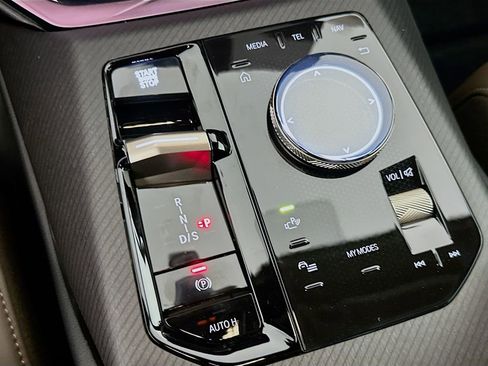 Used 2025 BMW X3 xDrive30i w/ Premium Package image 15