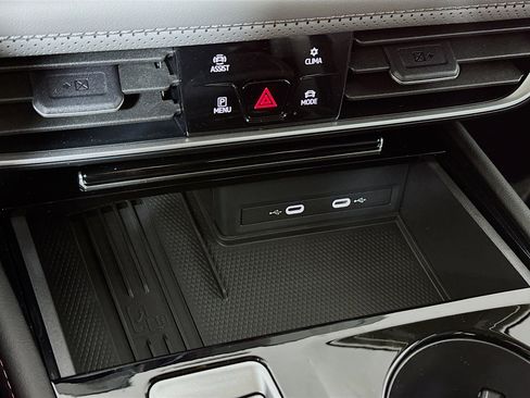 New 2026 Volkswagen Atlas Peak Edition image 15