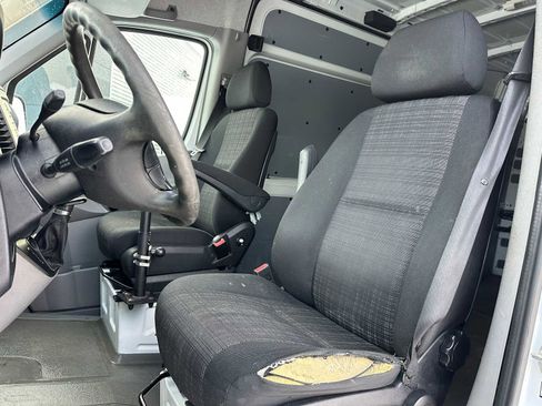 Used 2016 Freightliner Sprinter 2500 image 23