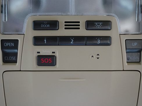 Used 2015 Toyota Highlander Limited image 26