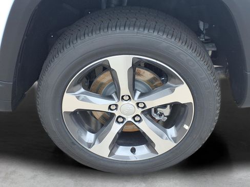 New 2026 Jeep Grand Cherokee L Limited RWD image 7