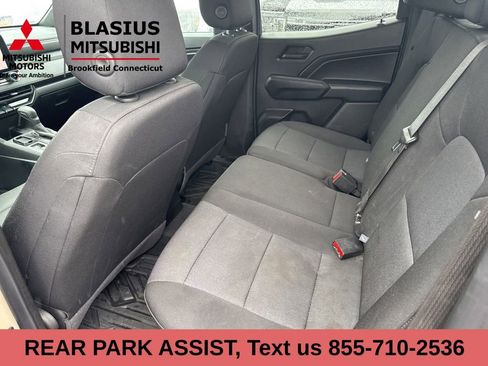 Used 2024 Chevrolet Colorado W/T image 11