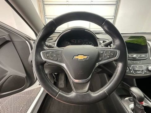 Used 2022 Chevrolet Malibu RS FWD image 6