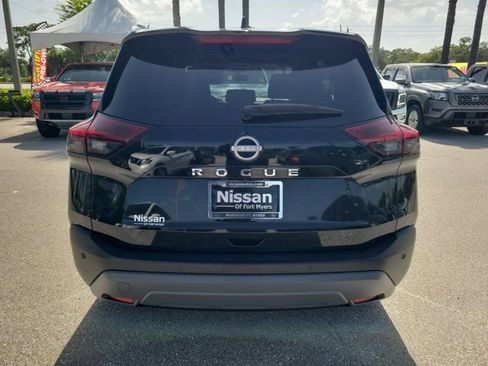 Certified 2023 Nissan Rogue S FWD image 5