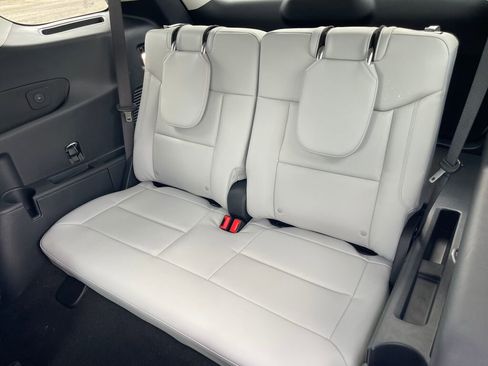 New 2026 Ford Explorer Platinum w/ LUX Leather Package AWD/4WD image 21