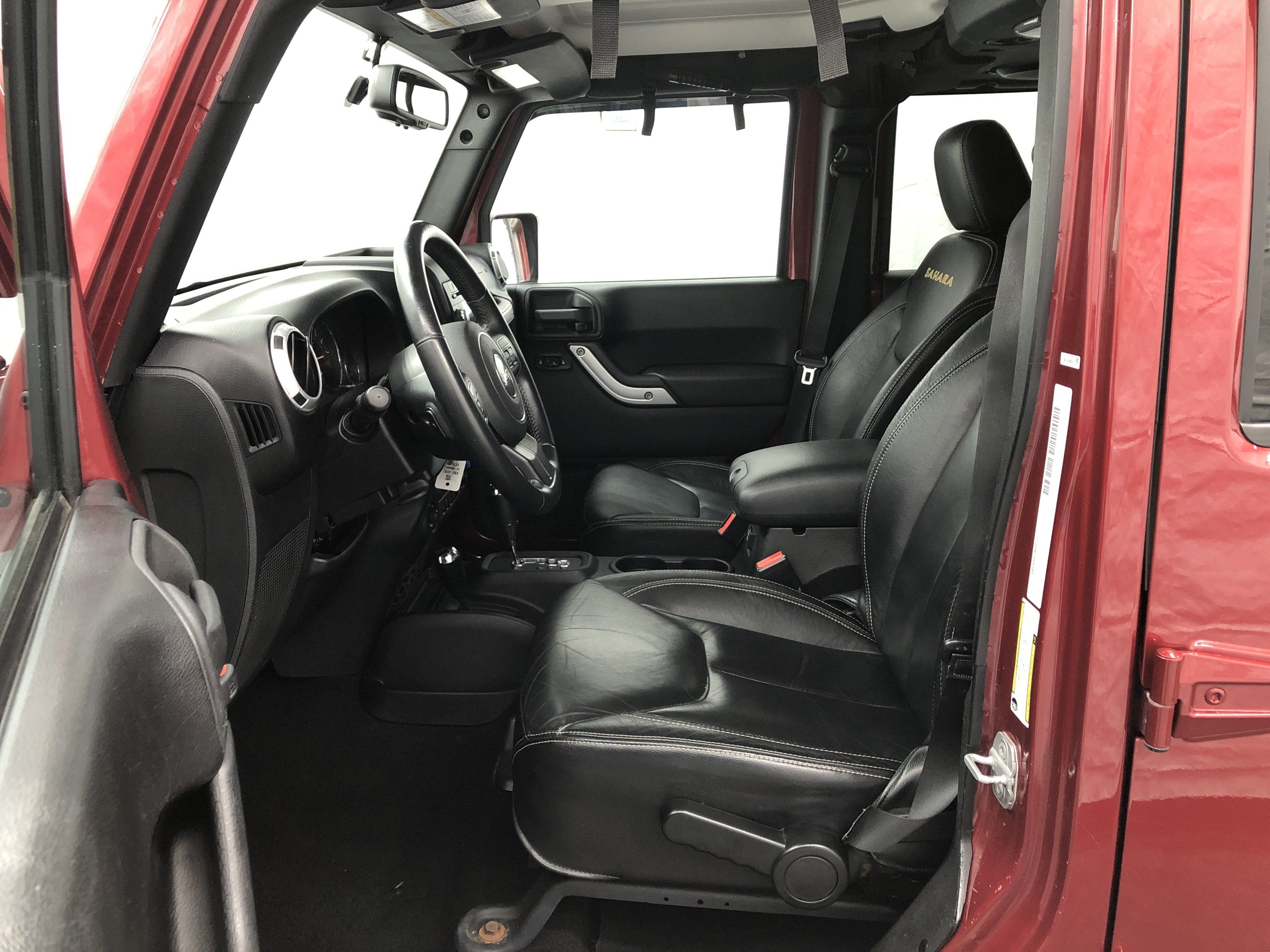Used 2013 Jeep Wrangler Unlimited Sahara AWD/4WD image 11