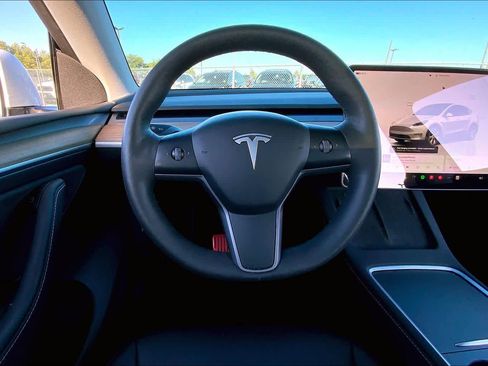 Used 2023 Tesla Model Y Long Range AWD/4WD image 5