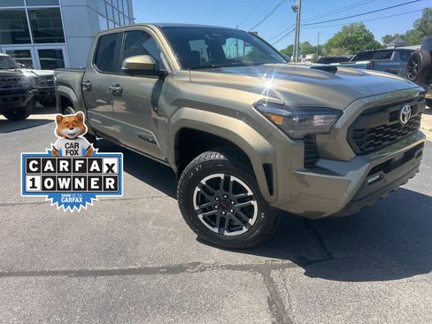 Used 2024 Toyota Tacoma TRD Sport w/ TRD Sport Premium Package AWD/4WD image 1