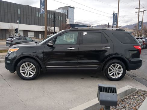 Used 2015 Ford Explorer XLT w/ Equipment Group 202B image 8