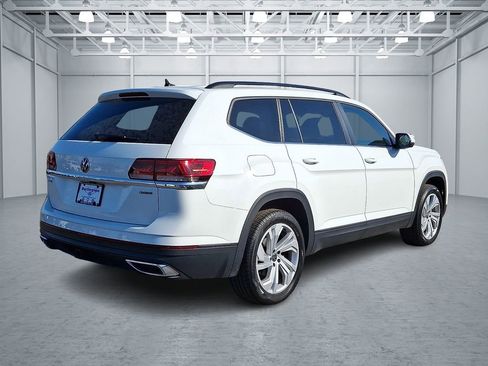 Certified 2023 Volkswagen Atlas SE image 6
