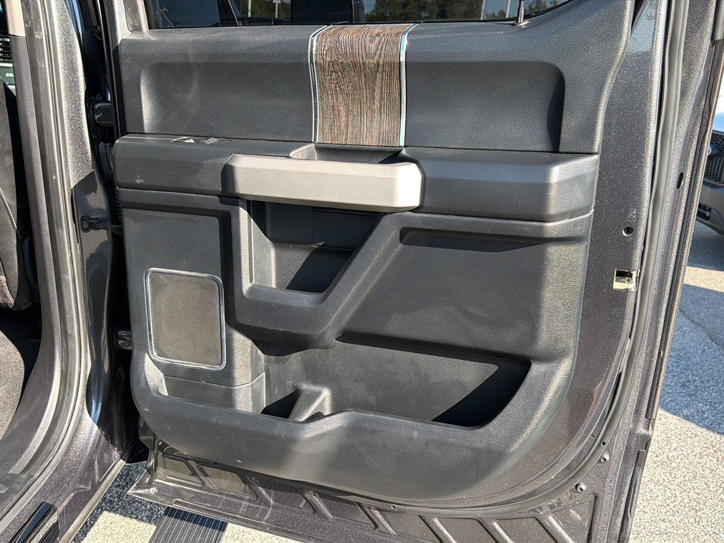 Used 2020 Ford F250 Lariat AWD/4WD image 14
