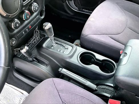 Used 2013 Jeep Wrangler Unlimited Sport w/ Connectivity Group AWD/4WD image 17
