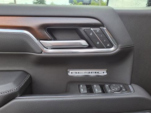 New 2025 GMC Sierra 1500 Denali w/ Technology Package image 9