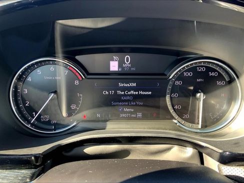 Used 2022 Cadillac XT5 Premium Luxury w/ LPO, Floor Liner Package image 20