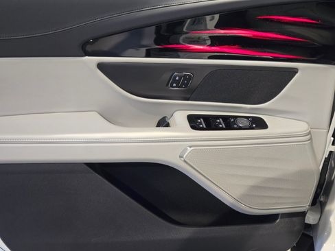 New 2026 Lincoln Nautilus Premier AWD/4WD image 22