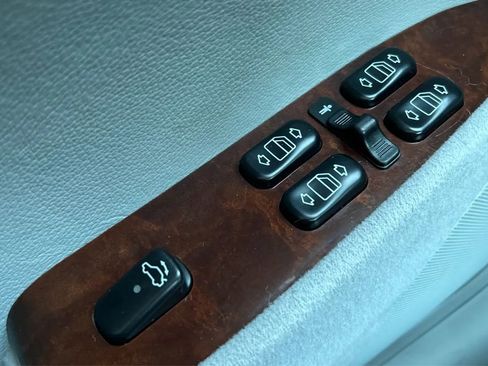 Used 2002 Mercedes-Benz CL 500 image 38