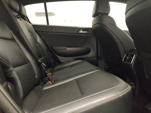 Used 2020 Kia Sportage S w/ S Sunroof Package image 19