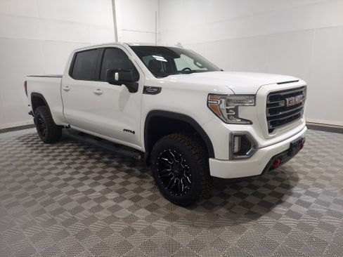 Used 2019 GMC Sierra 1500 AT4 w/ Off Road Performance Package AWD/4WD image 4