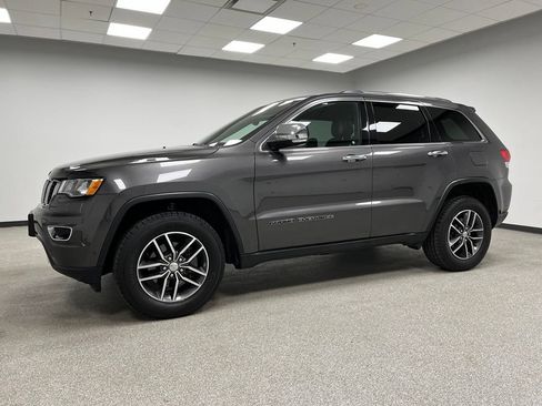 Used 2018 Jeep Grand Cherokee Limited AWD/4WD image 6