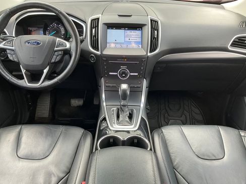 Used 2016 Ford Edge Titanium w/ Technology Package image 3