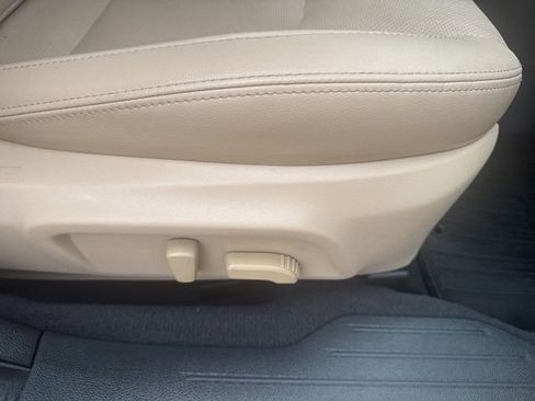 Used 2016 Subaru Outback 2.5i Limited image 19