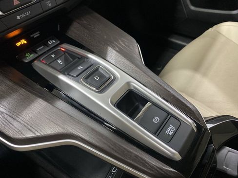 Used 2018 Honda Clarity Touring image 25