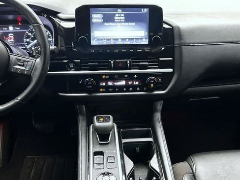 Certified 2025 Nissan Pathfinder SL AWD/4WD image 13
