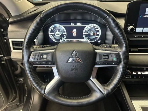 Used 2024 Mitsubishi Outlander SEL AWD/4WD image 25