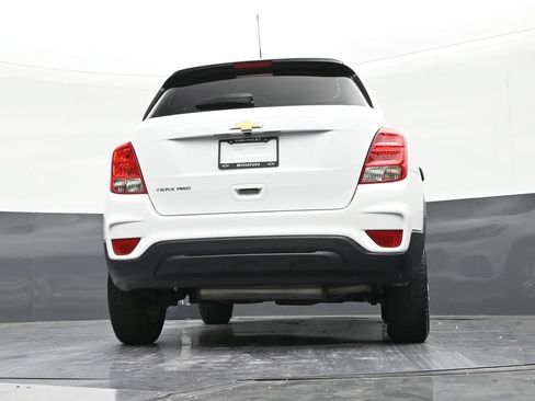 Used 2021 Chevrolet Trax LS AWD/4WD image 23