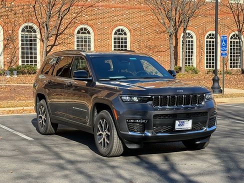 New 2025 Jeep Grand Cherokee L Limited image 1