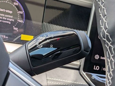New 2026 Volkswagen Tiguan SE FWD image 29