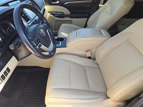 Used 2018 Toyota Highlander Limited w/ Protection Package #3 image 14