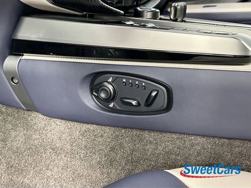 Used 2025 Aston Martin Vanquish image 35