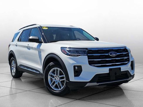 New 2025 Ford Explorer Active w/ Active Comfort Package image 2