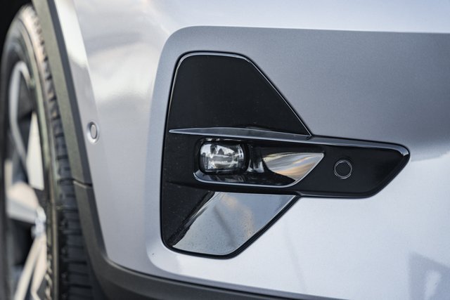 Used 2026 Volvo XC40 B4 Plus w/ Protection Package Premier FWD image 13