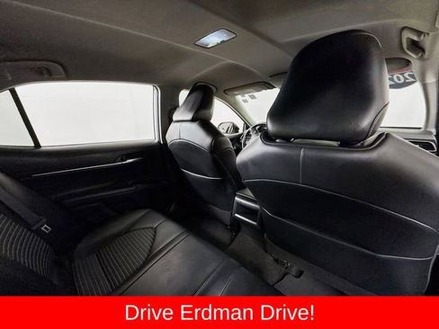 Used 2020 Toyota Camry SE FWD image 29