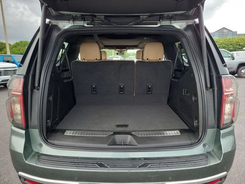 Certified 2023 Chevrolet Suburban Premier w/ Premium Package 2 AWD/4WD image 27