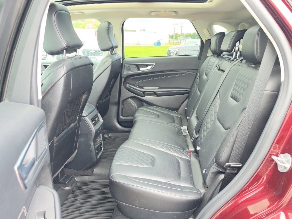 Used 2024 Ford Edge Titanium w/ Equipment Group 301A AWD/4WD image 22