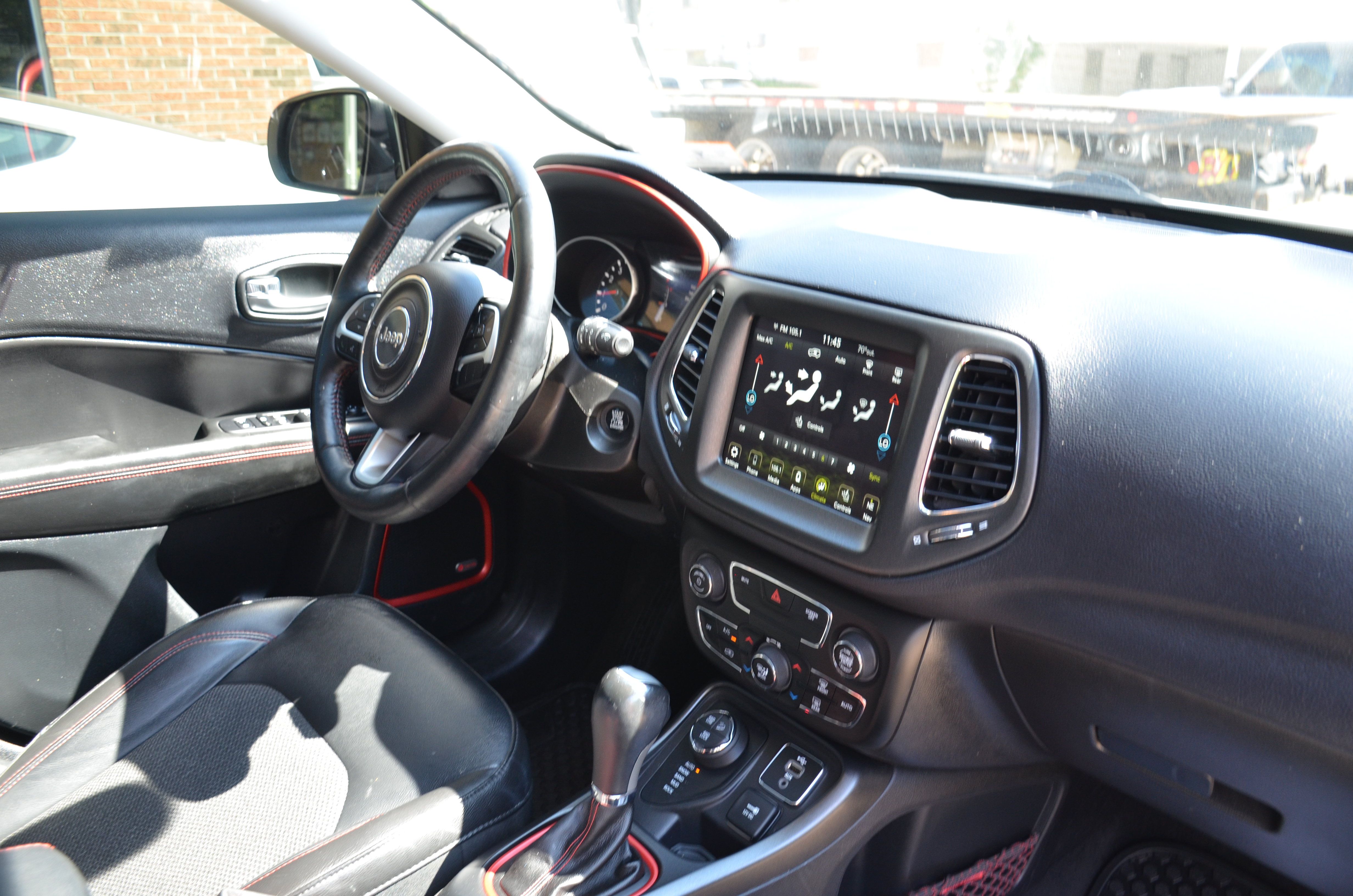 Used 2018 Jeep Compass Trailhawk w/ Navigation Group AWD/4WD image 24