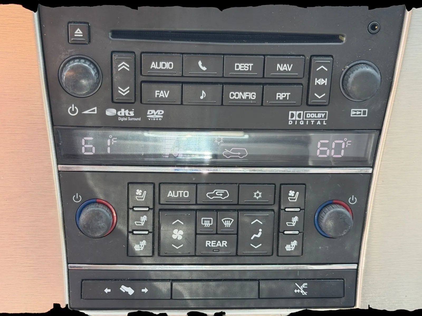 Used 2011 Cadillac Escalade Platinum AWD/4WD image 23