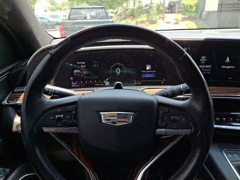 Used 2023 Cadillac Escalade Premium Luxury RWD image 23