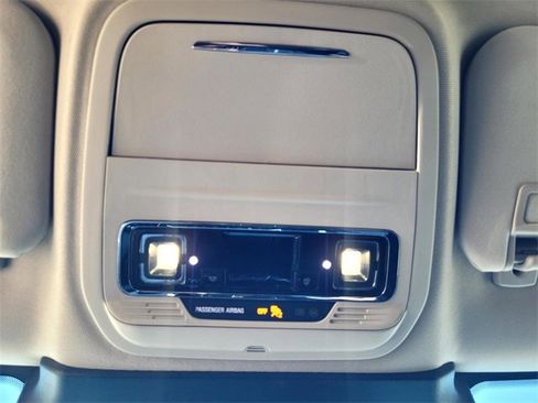 Used 2024 Lincoln Corsair FWD image 19